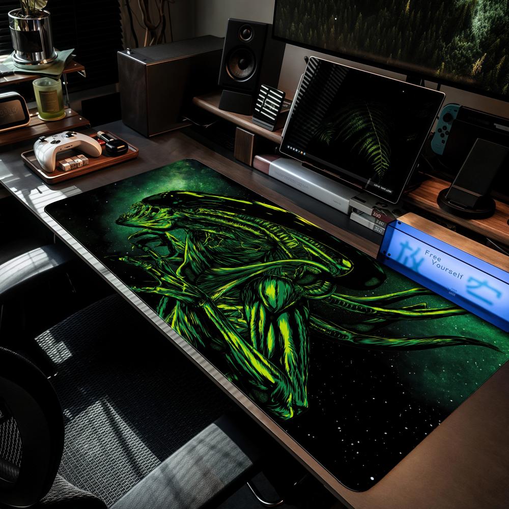 Alien Xenomorph Mouse Pad XXL  - مراجعة Keyboard Mouse Bundle Gaming وسعره
